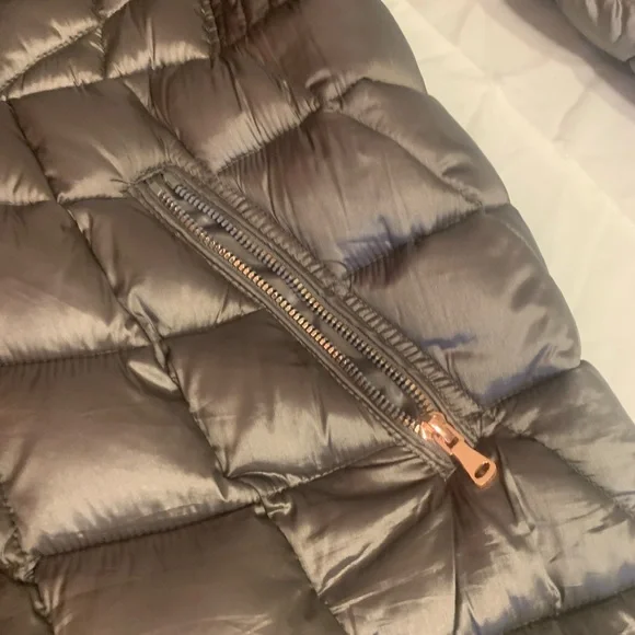 Lane Bryant Metallic Olive Green Puffer Jacket - like new size 18/20 - Picture 4 of 10